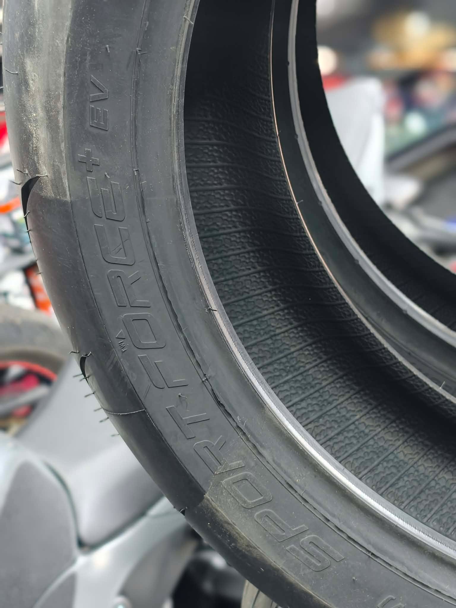 Llantas Mitas Sport Force + EVO 200/55-ZR17 Y 120/70-ZR17 - Imagen 5