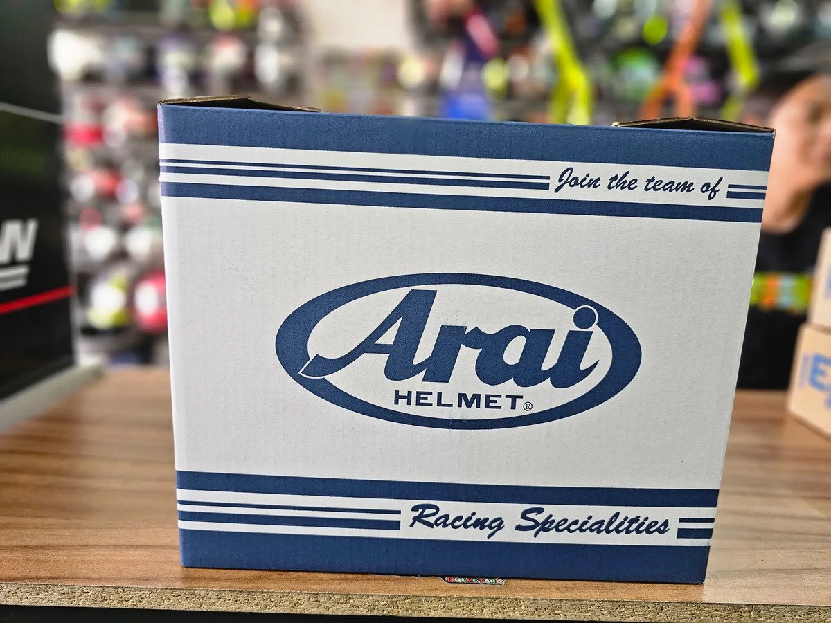 Casco Rx-7v Evo Tt Iom 2025 Arai Alta Gama Original - Imagen 9