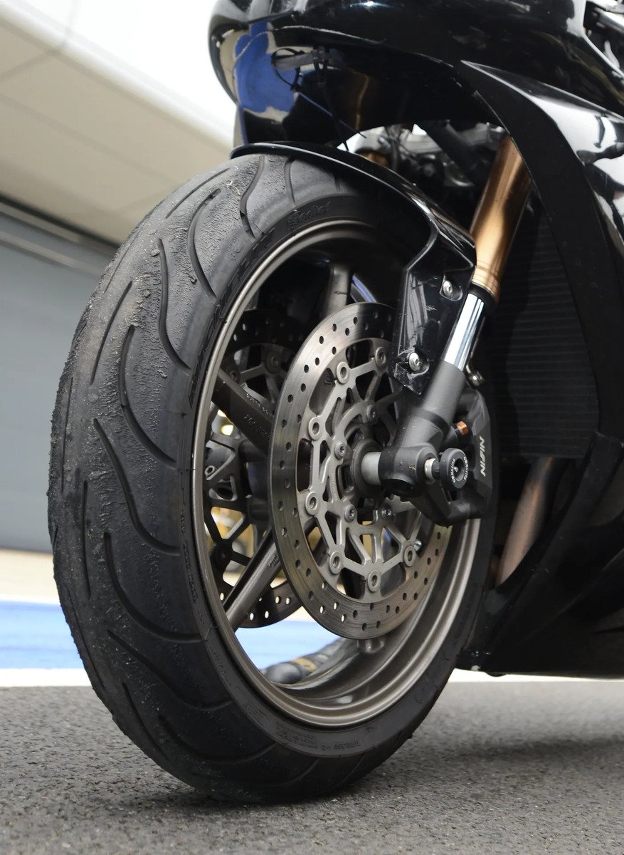 Llanta 120/70-17 Michelin Power 2ct 58w R6 Zx6r Cbr - Imagen 2
