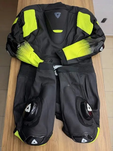 Traje/ Mono Revit Negro/ Verde Fluo - Imagen 3