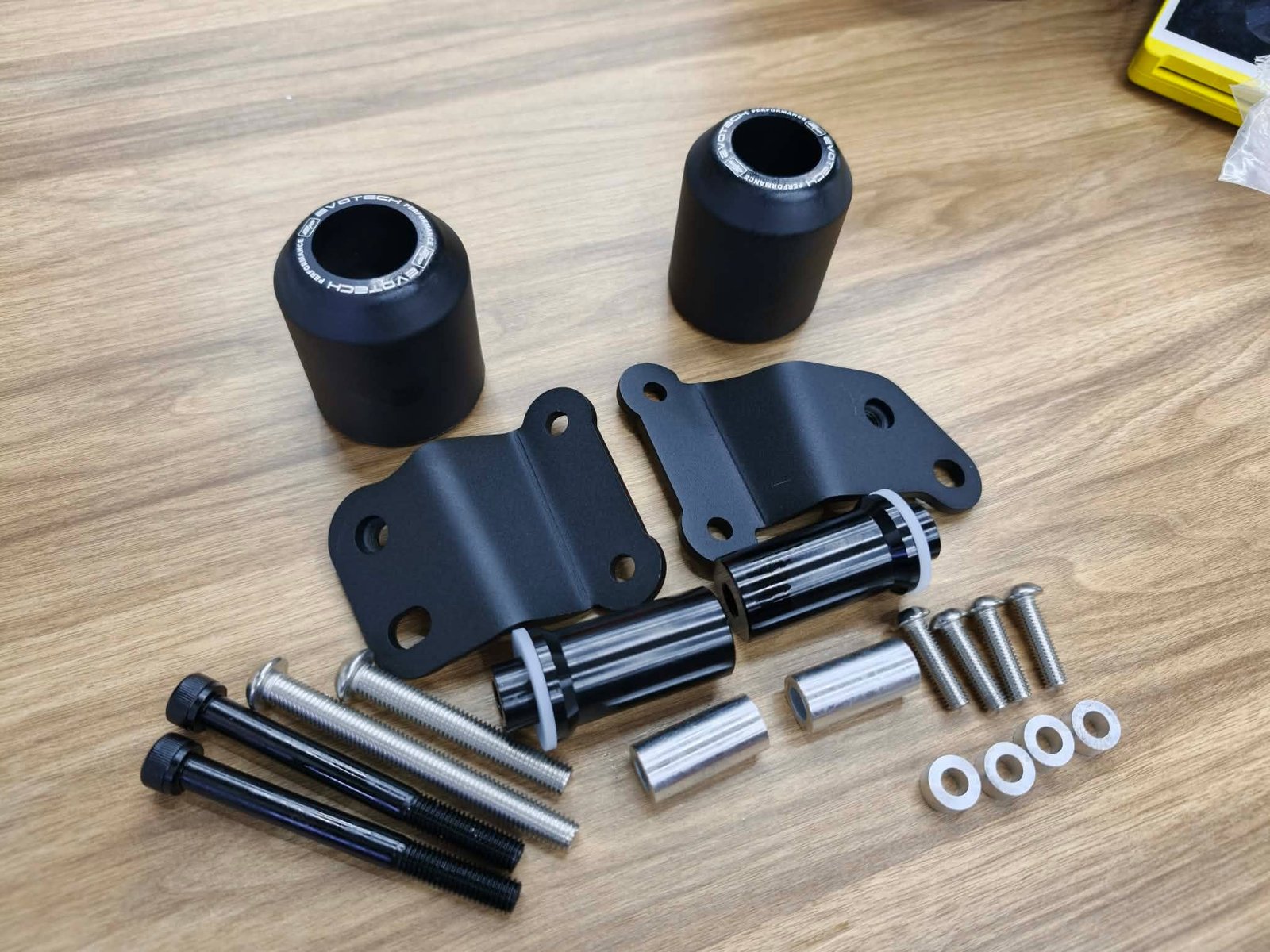Sliders Defensas Cf Moto 675 Sr 675nk Evotech - Imagen 4